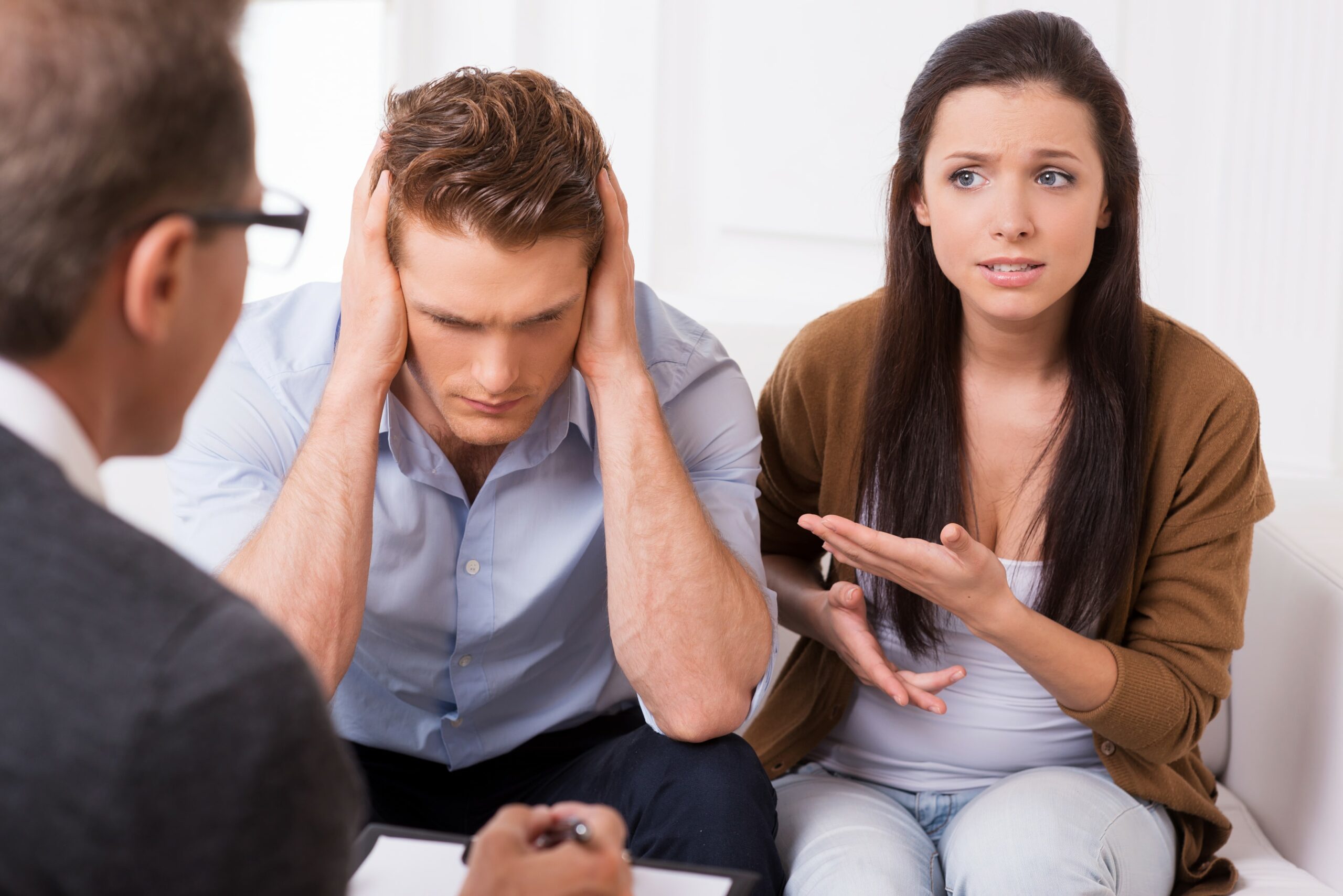 An illustration depicting a couple in a tense moment, showcasing the concept of stonewalling.